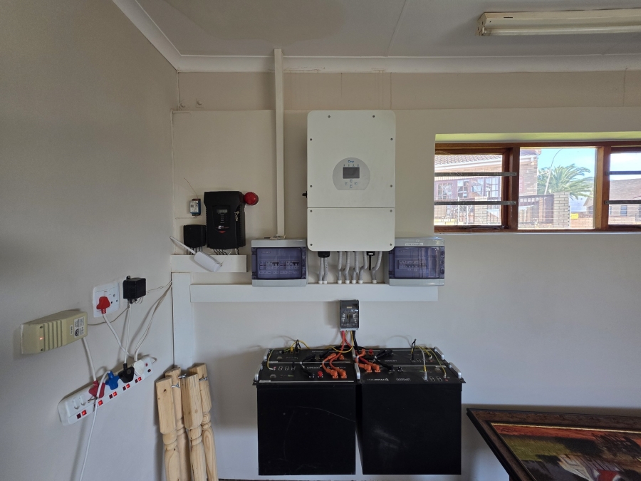 4 Bedroom Property for Sale in Wavecrest Eastern Cape